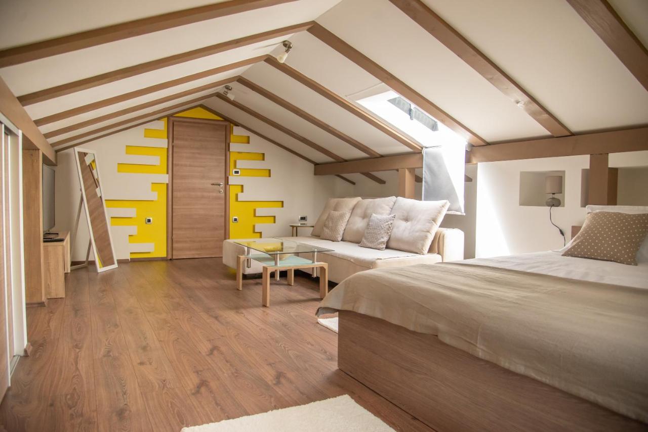 Holiday House Tos-Vila With Heated Pool Vrbnik Exterior foto