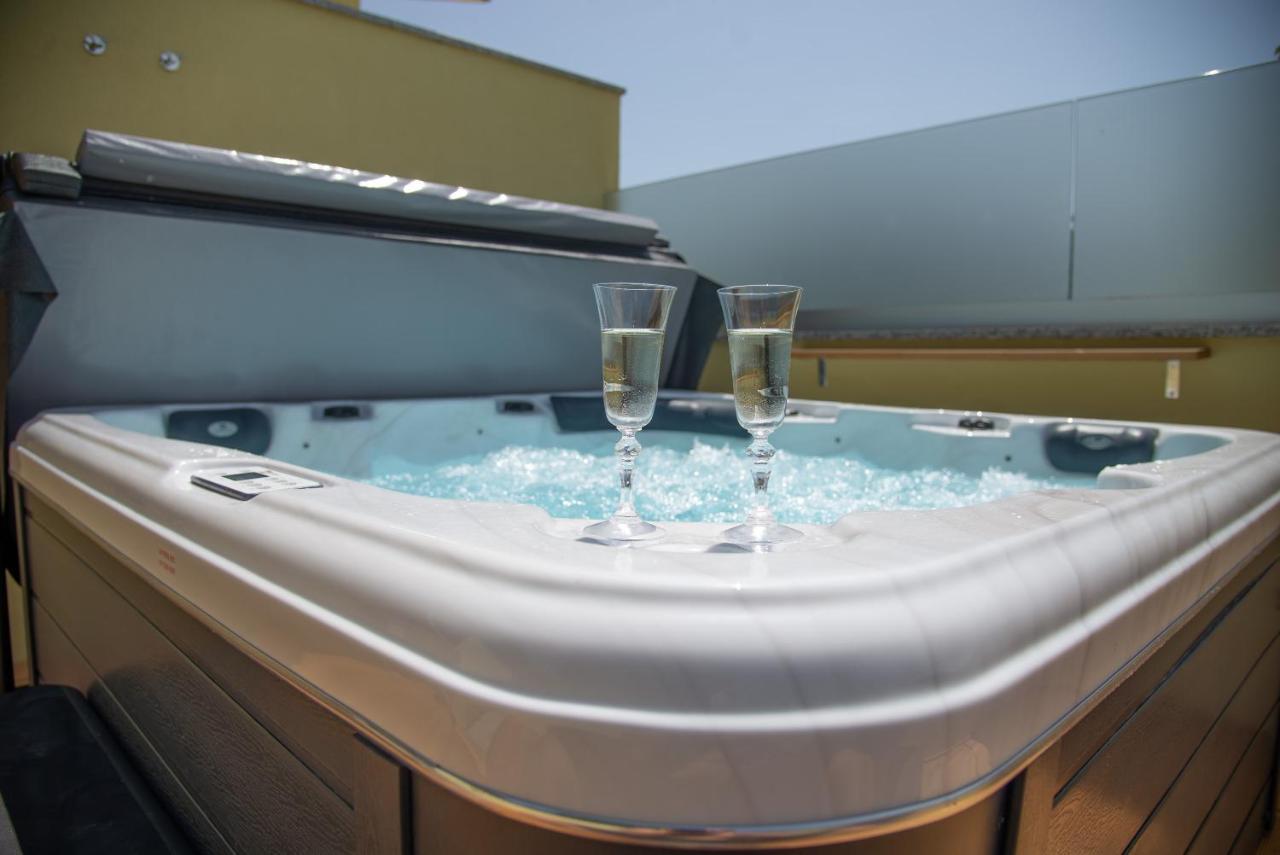 Holiday House Tos-Vila With Heated Pool Vrbnik Exterior foto