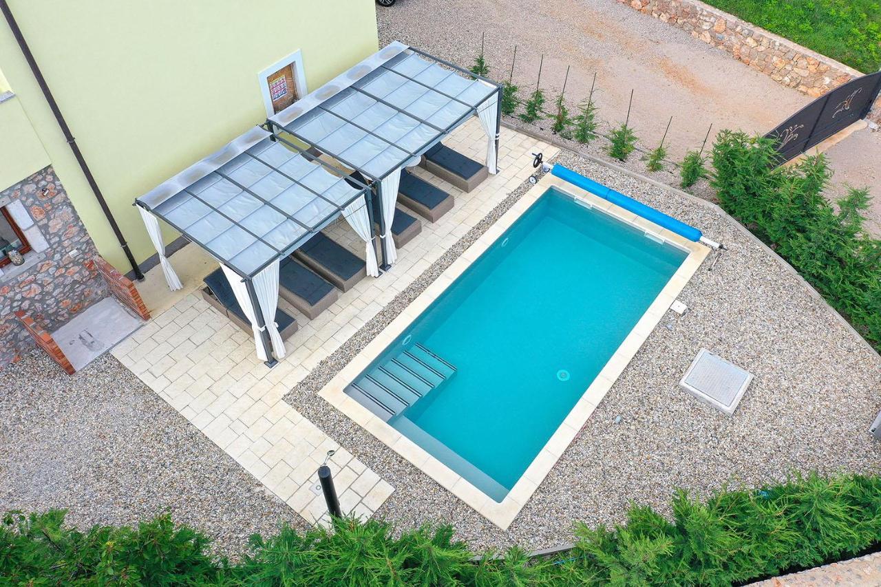 Holiday House Tos-Vila With Heated Pool Vrbnik Exterior foto